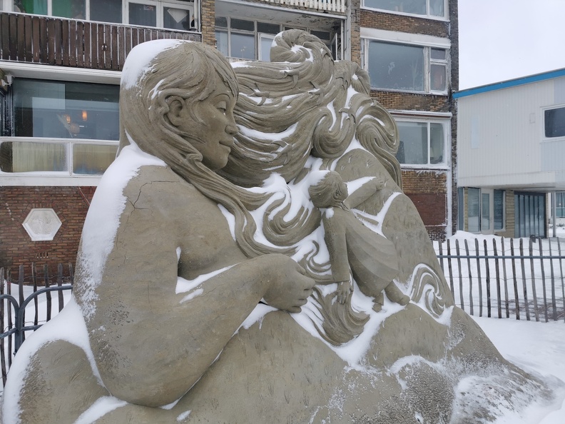 sneeuw-sculptuur-Hanneke-1.jpg