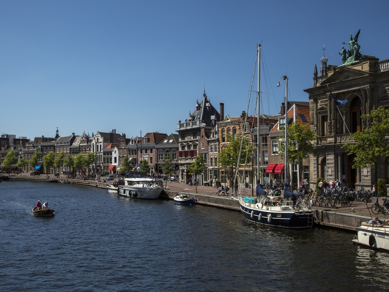 Haarlem-Teylers-Museum-Spaarne-Cris-Toala-Olivares-Rechtenvrij