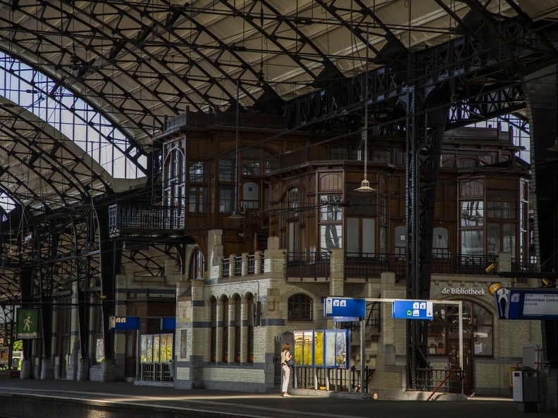 Station-Haarlem-1