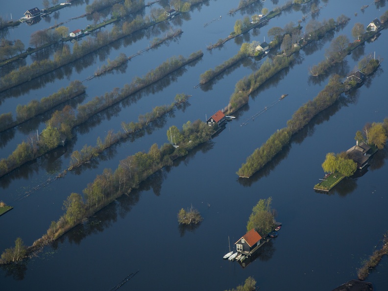 Loosdrechtse-Plassen-Air-Photo-Cris-Toala-Olivares-Rechtenvrij