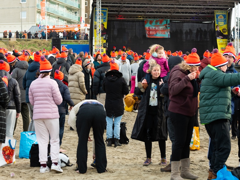 HR - Zandvoort Marketing - Nieuwjaarsduik 2023 -4960