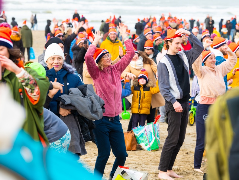 HR - Zandvoort Marketing - Nieuwjaarsduik 2023 -5002