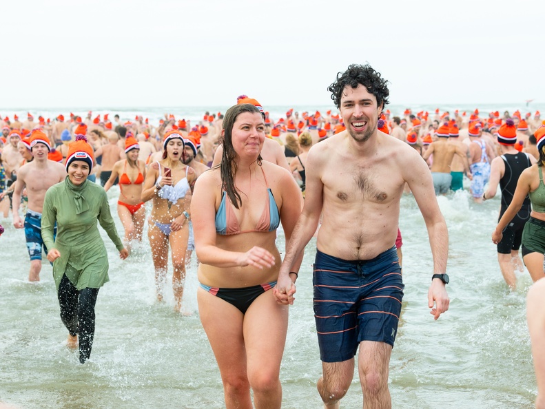 HR - Zandvoort Marketing - Nieuwjaarsduik 2023 -5427