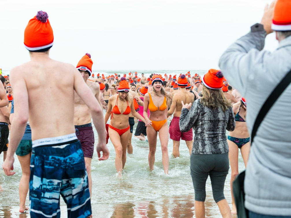 HR - Zandvoort Marketing - Nieuwjaarsduik 2023 -5443