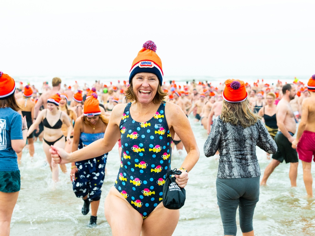 HR - Zandvoort Marketing - Nieuwjaarsduik 2023 -5463