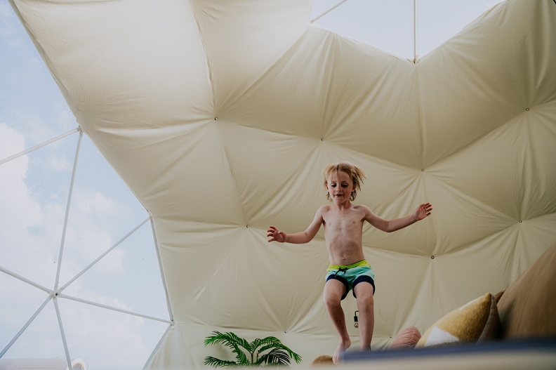 Beachdome binnenkant kind.jpg