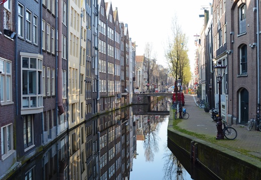Reflection canal houses ©Pauline-Arkesteijn