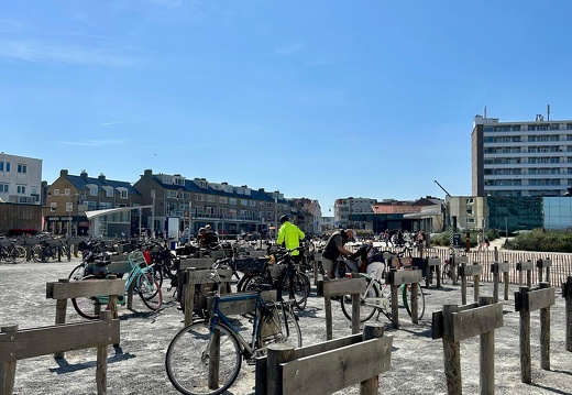 Fietsenstalling badhuisplein 01