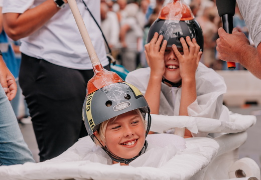 FZ X Visit - Zeepkist 013