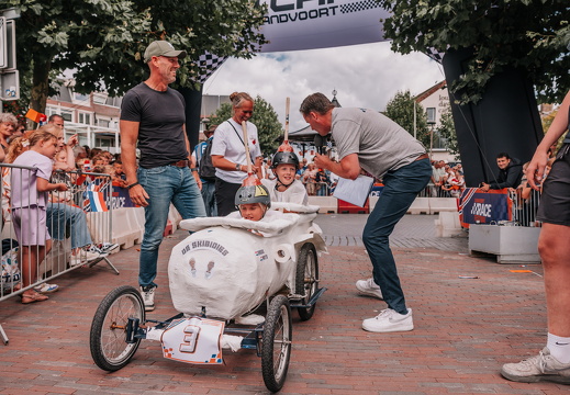 FZ X Visit - Zeepkist 015