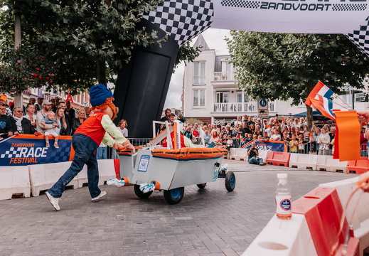 FZ X Visit - Zeepkist 040