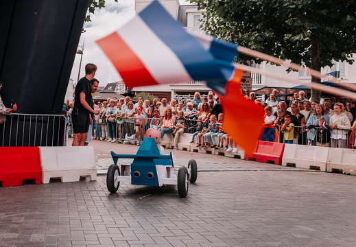 FZ X Visit - Zeepkist 050