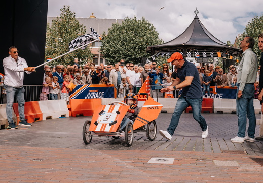 FZ X Visit - Zeepkist 080