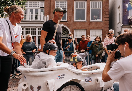 FZ X Visit - Zeepkist 085