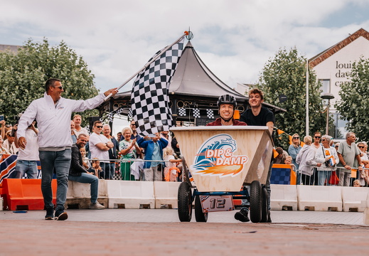 FZ X Visit - Zeepkist 105