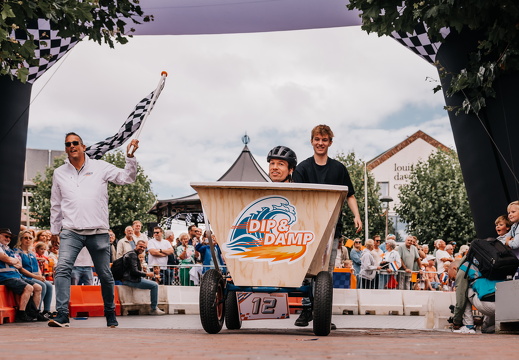 FZ X Visit - Zeepkist 106