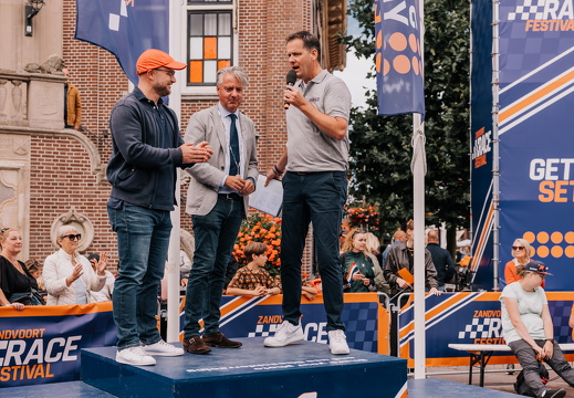 FZ X Visit - Zeepkist 111