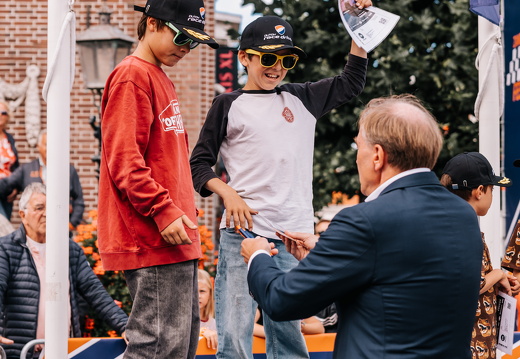 FZ X Visit - Zeepkist 136