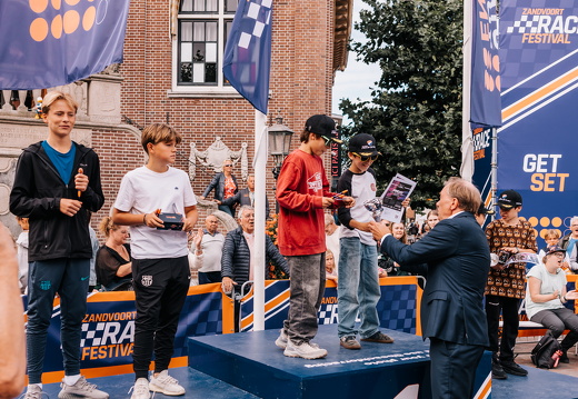 FZ X Visit - Zeepkist 137