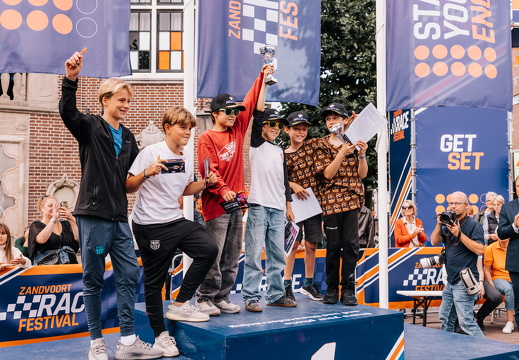 FZ X Visit - Zeepkist 140