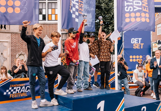 FZ X Visit - Zeepkist 141