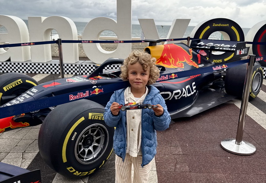 Redbull showcar boulevard Racefestival45