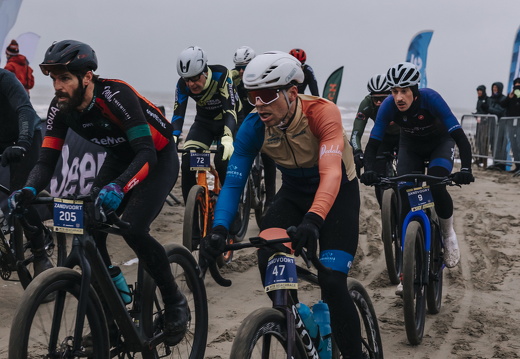 Wielrennen strand x FZ 5