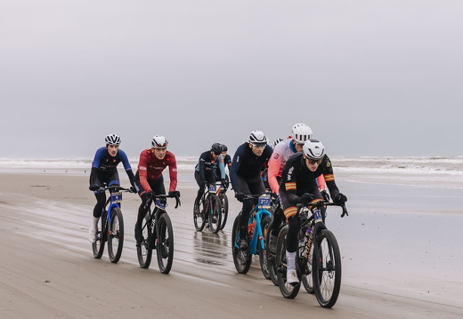 Wielrennen strand x FZ 16