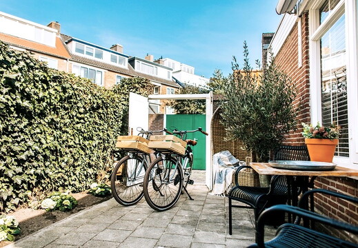 Fietsen in tuin 8