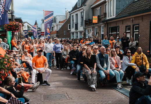 FZ X visit f1 zondag 100