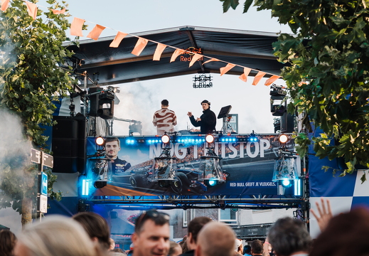 FZ X visit f1 zondag 208